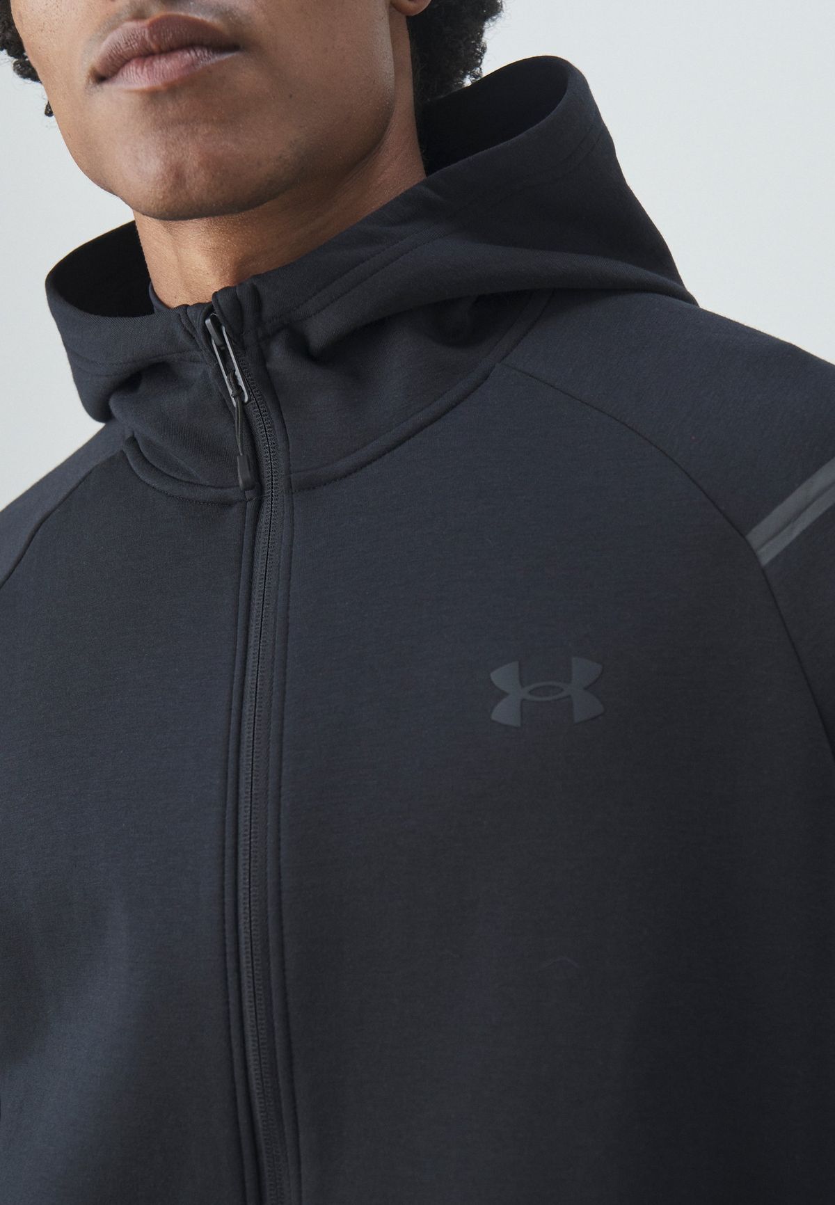 UNDER ARMOUR