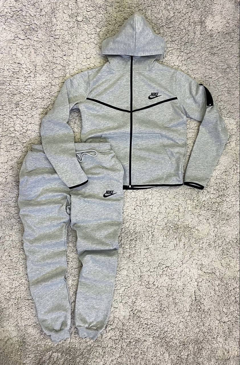 Tech Fleece Gris