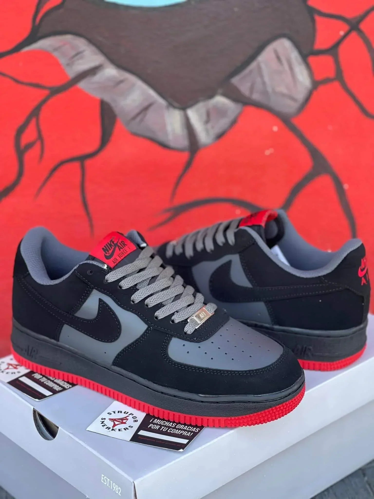 Nike Air Force 1