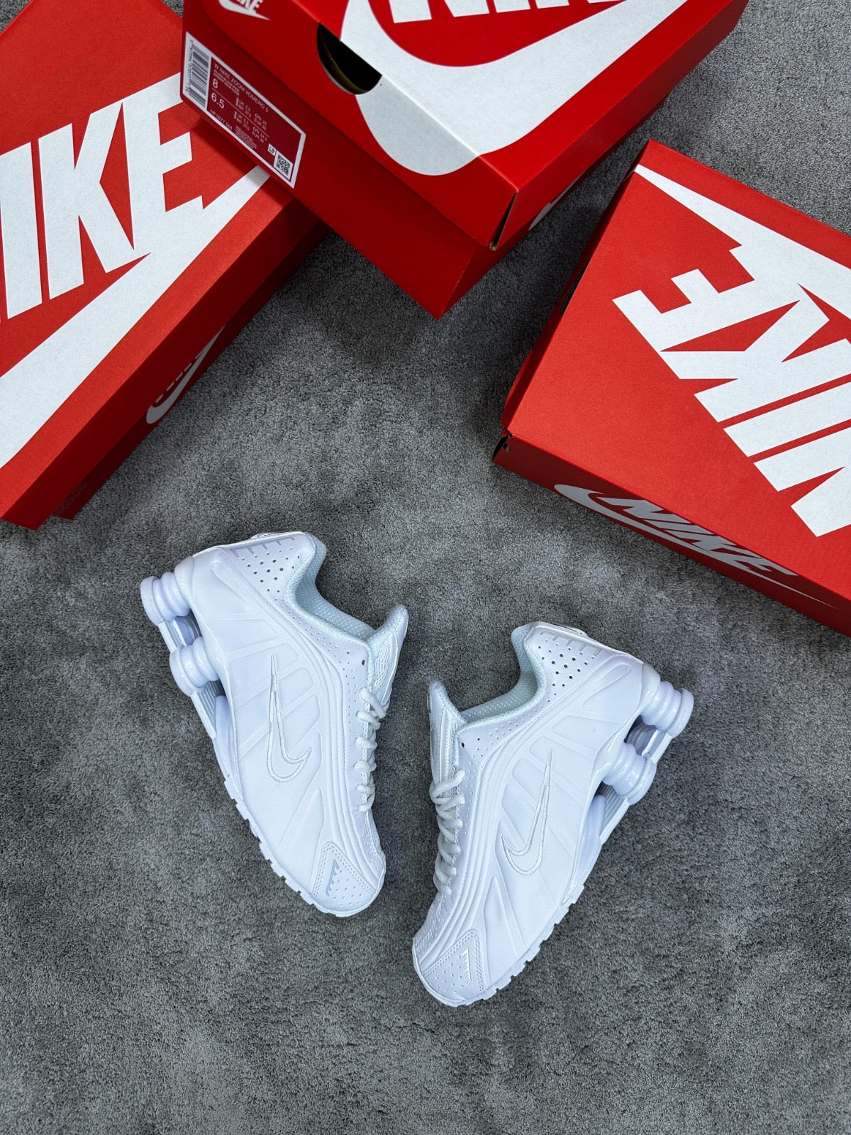 Nike Shox R4