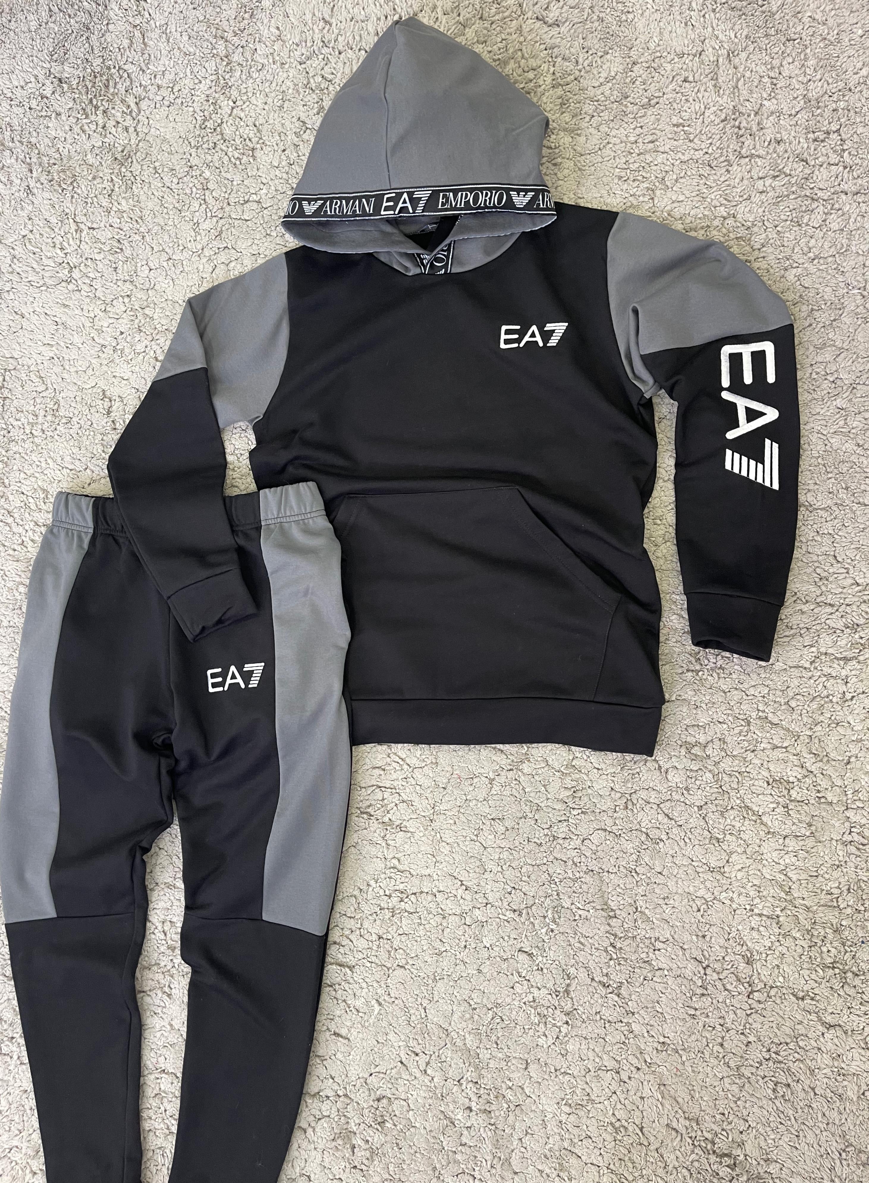 Nuevo Chándal EA7