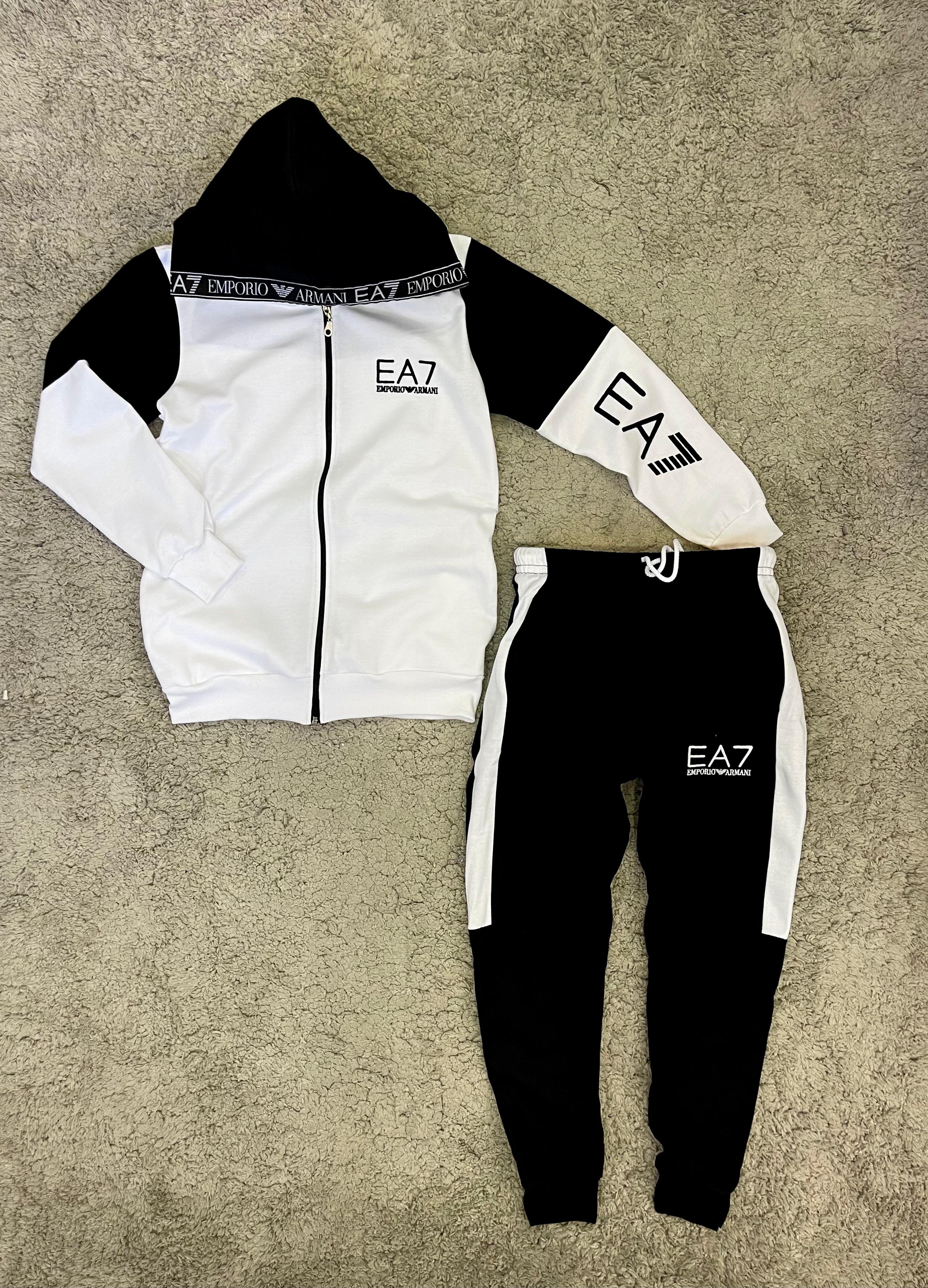 Nuevo Chándal EA7 armani negro blanco