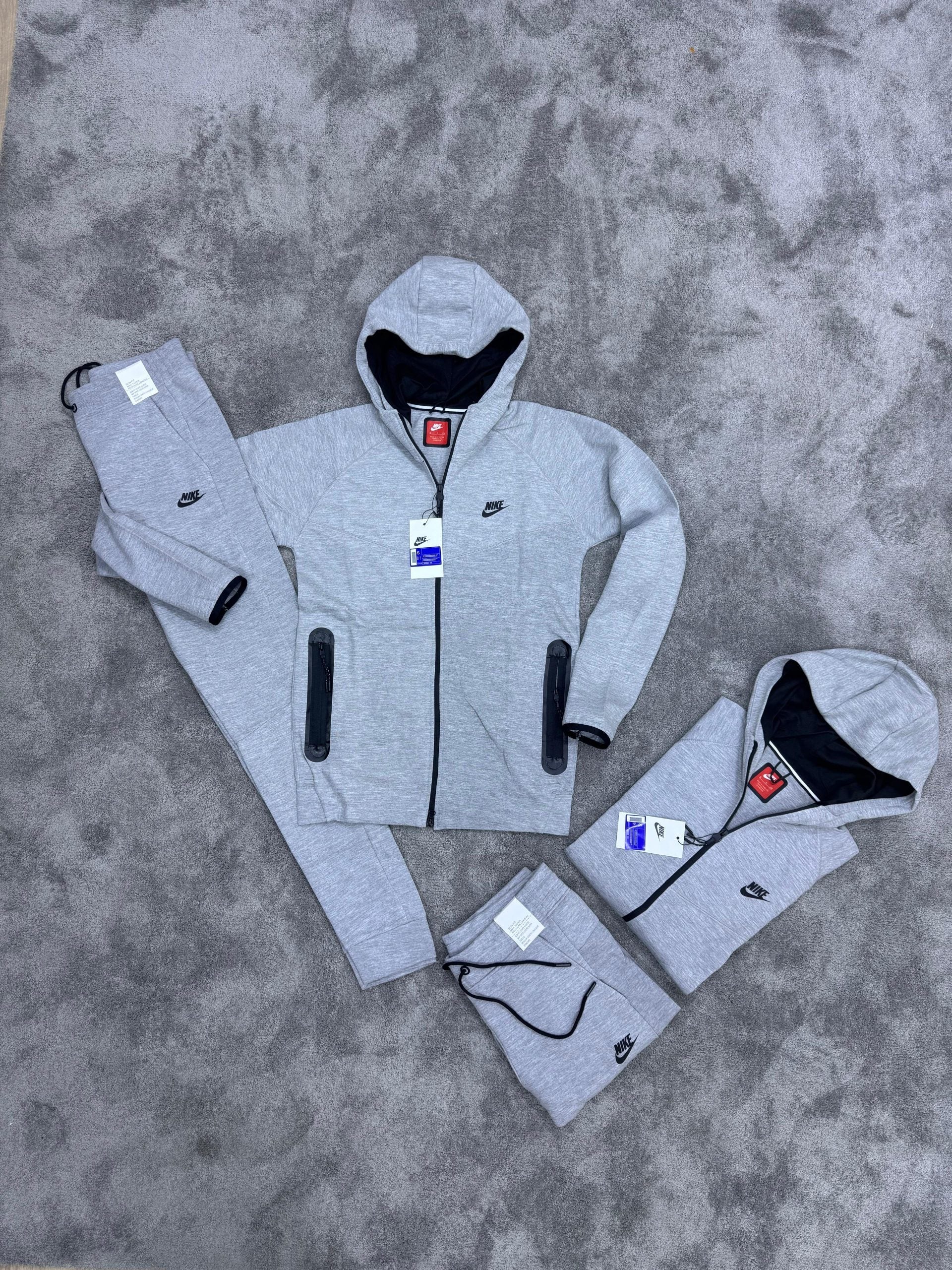 NUEVO NIKE TECH FLEECE GRIS