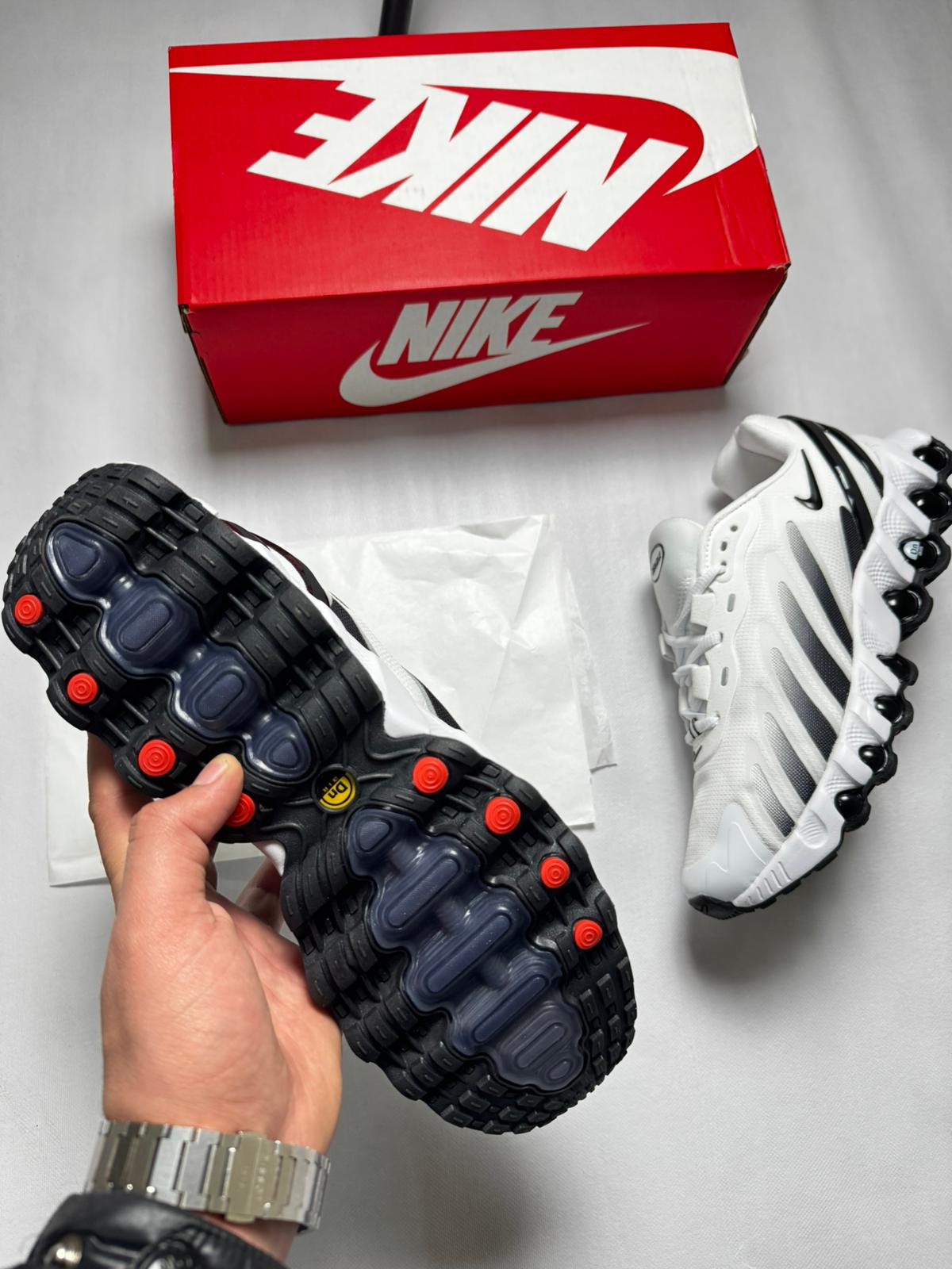 Nike Air Max DN 2026 White And Black