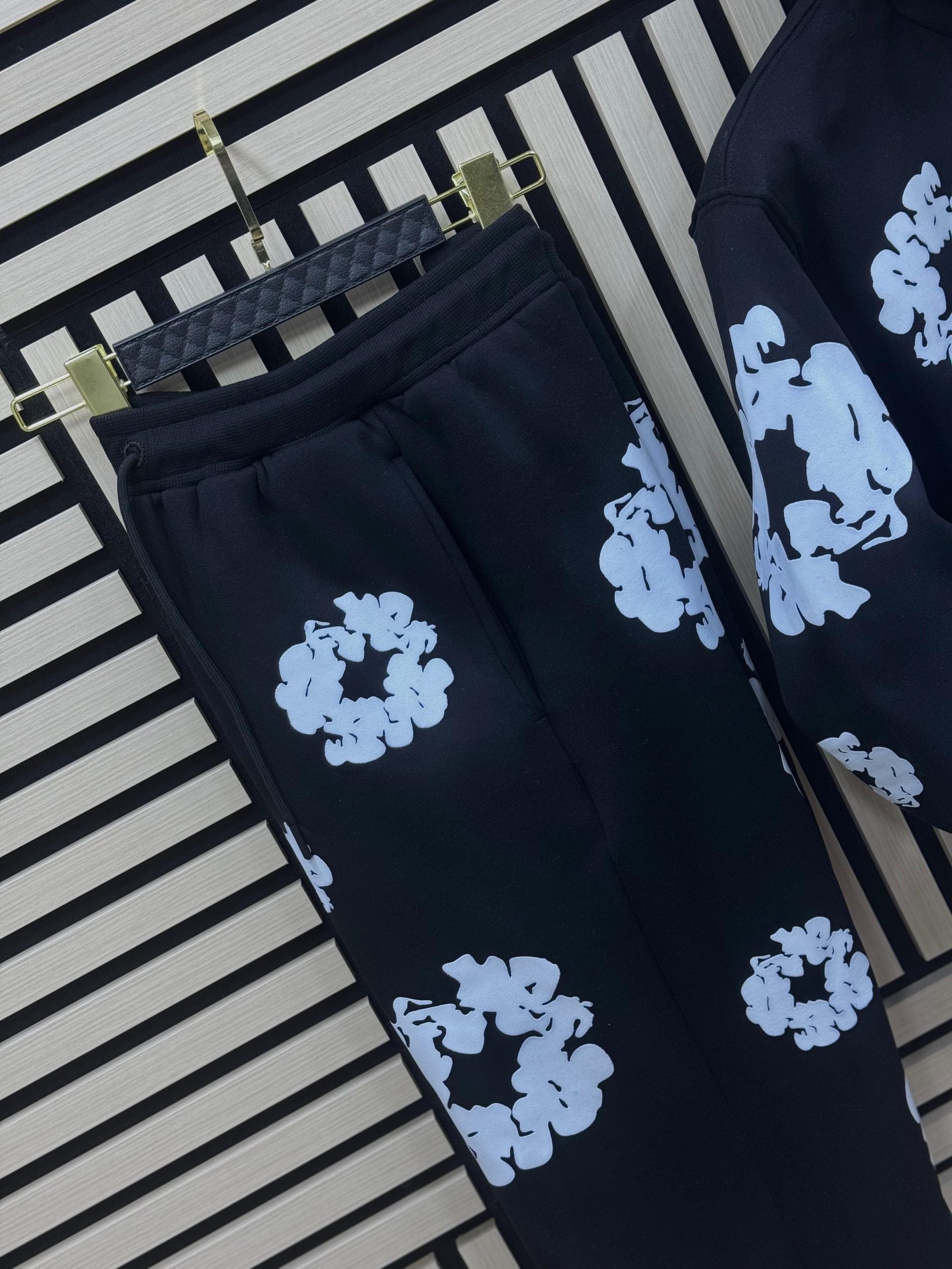 Chándal DENIM TEARS “Negro”