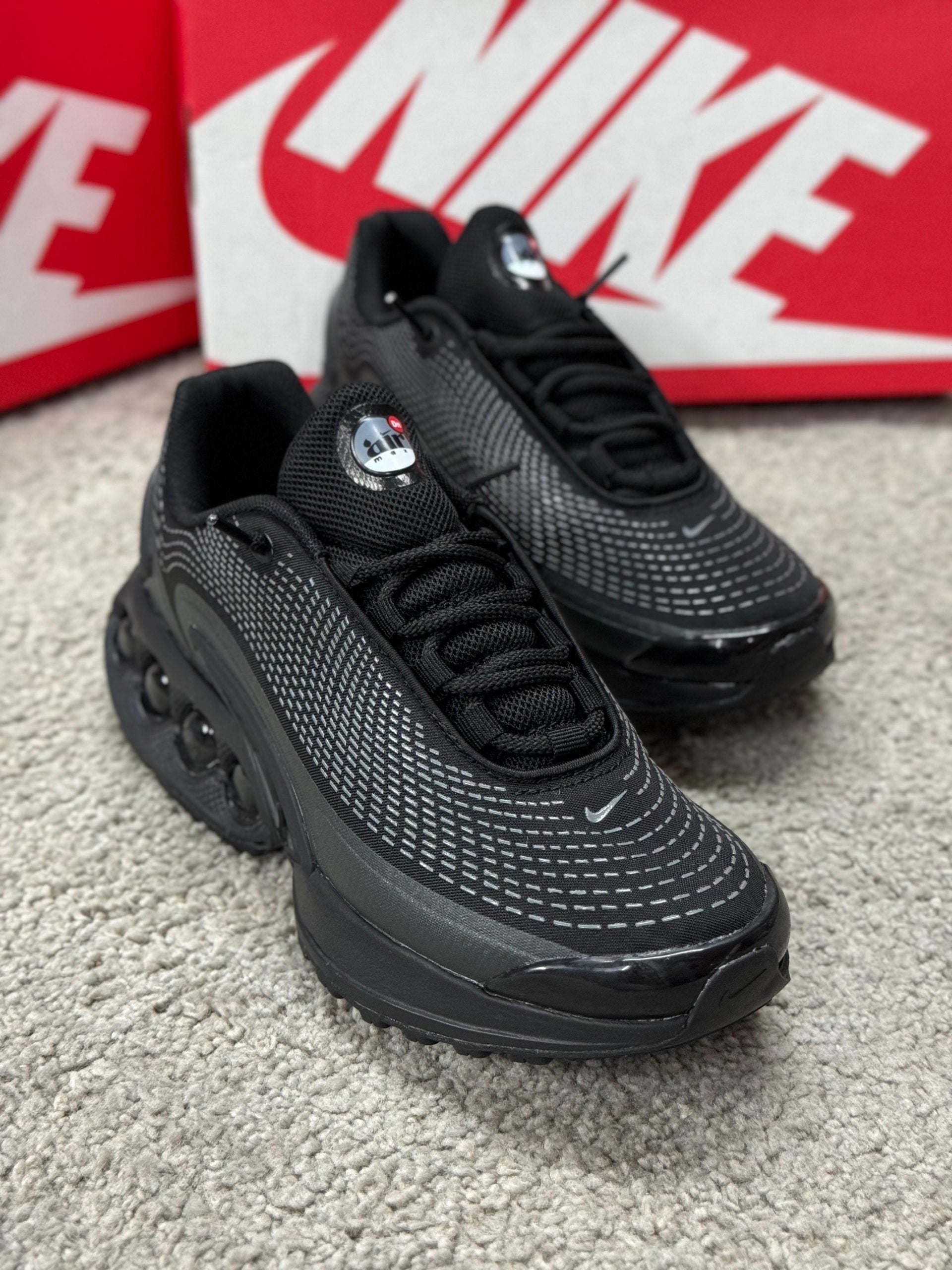 Air Max DN ( Negras )