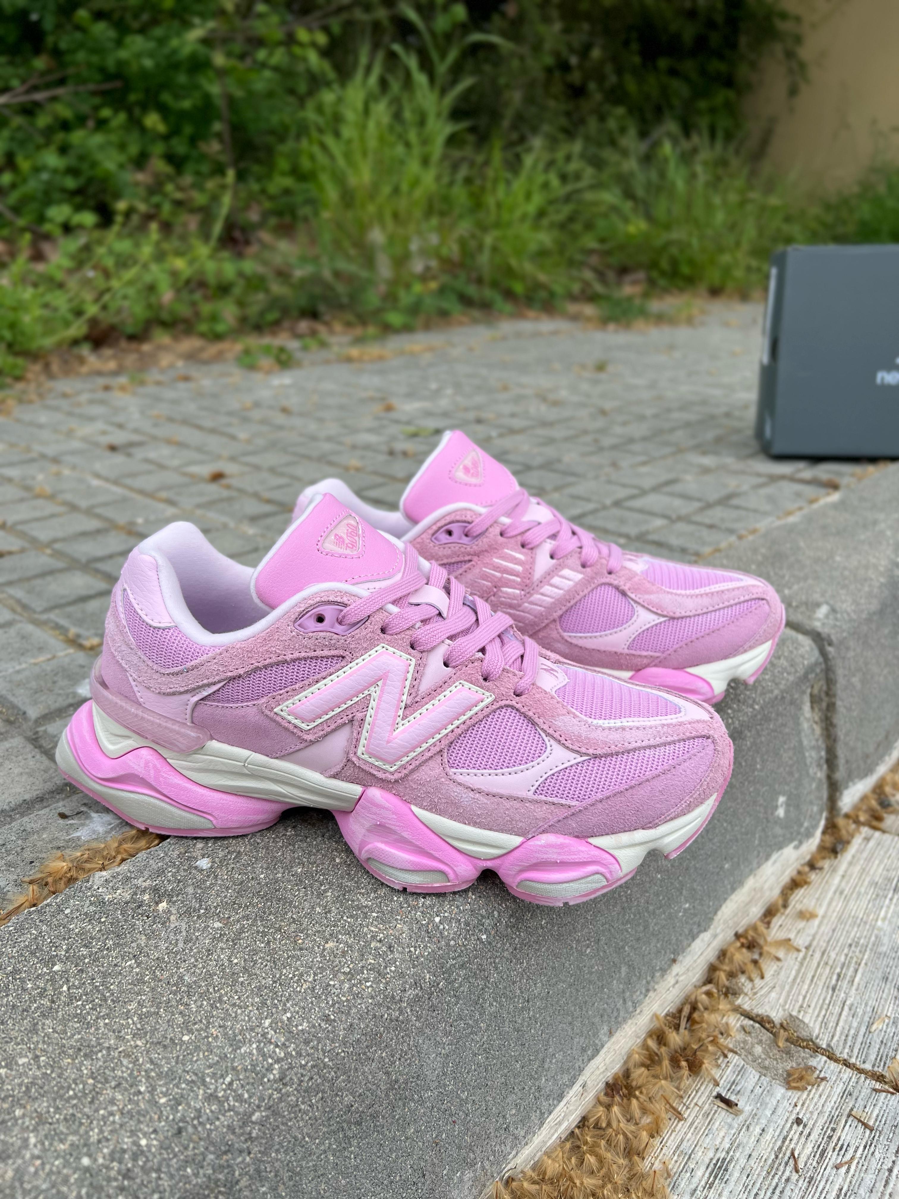 New Balance 9060 Pink