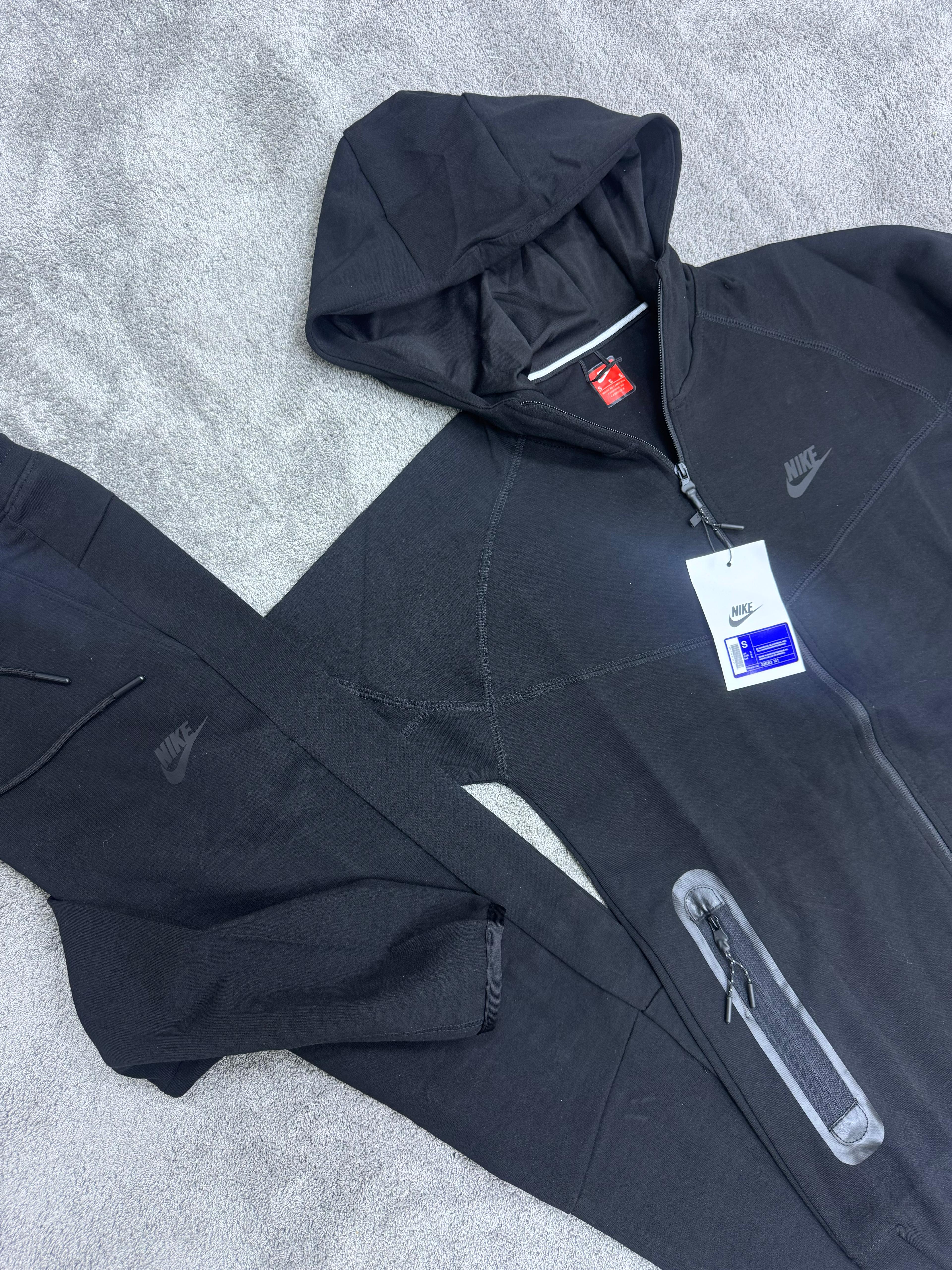 Chandal Nike Tech ( Negro )