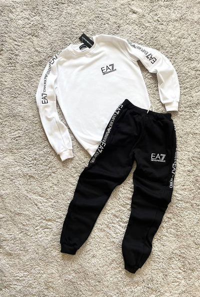 Chándal EA7 bordado blanco