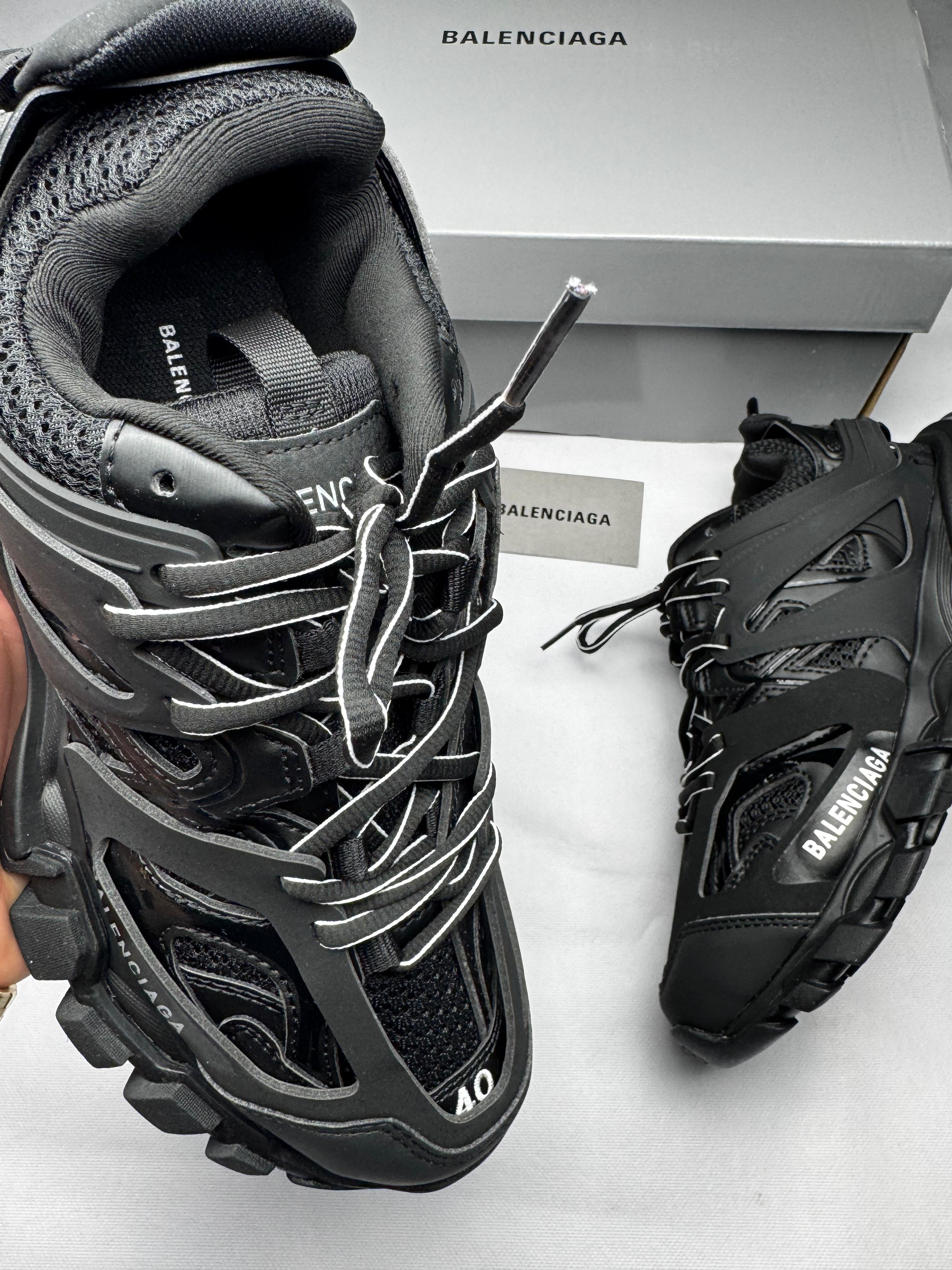 Balenciaga track “calidad máxima”