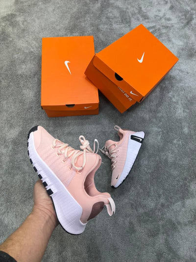 ZAPATILLAS NIKE FREE METCON ROSA