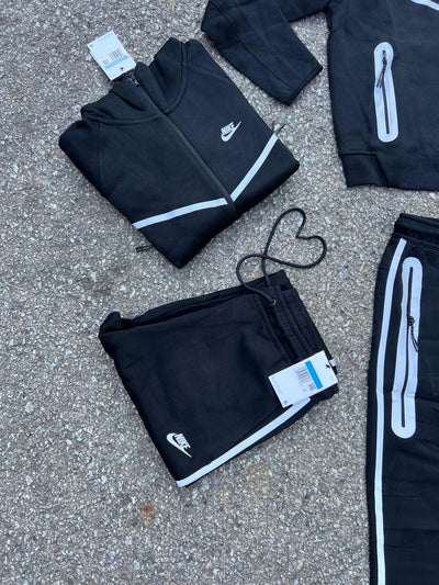Chándal Nike tech eléctrico