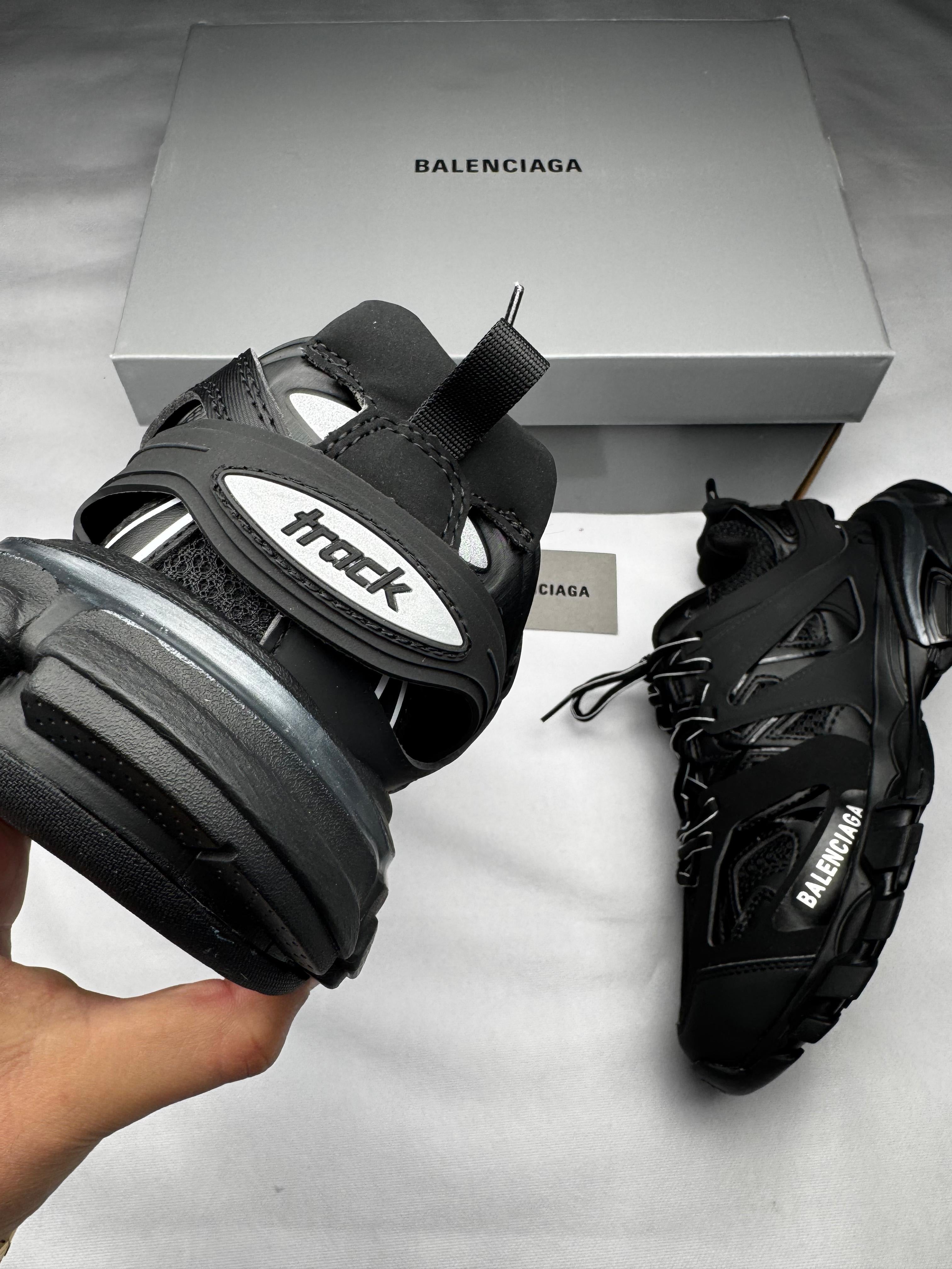 Balenciaga track “calidad máxima”