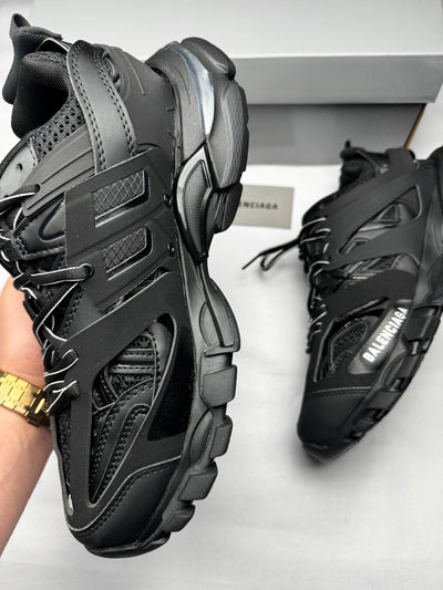 Balenciaga track “calidad máxima”