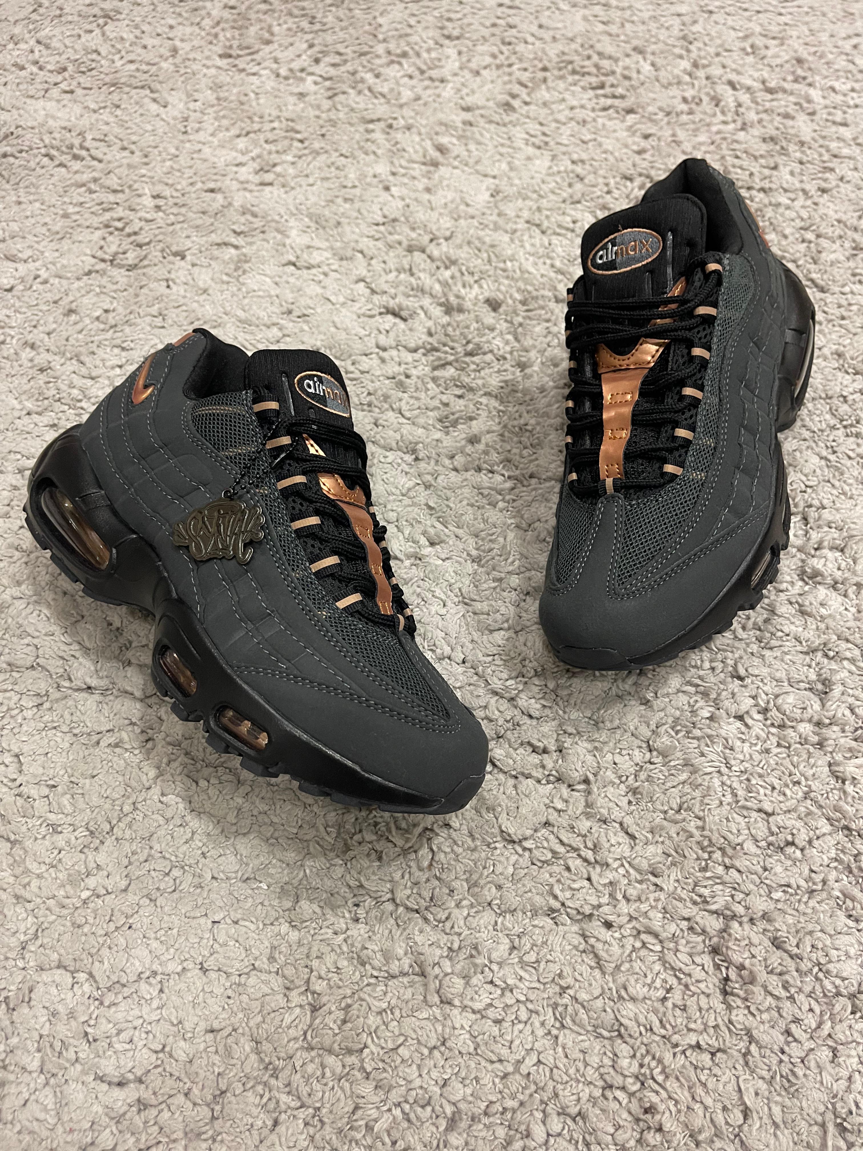 Nike Air Max SYNA