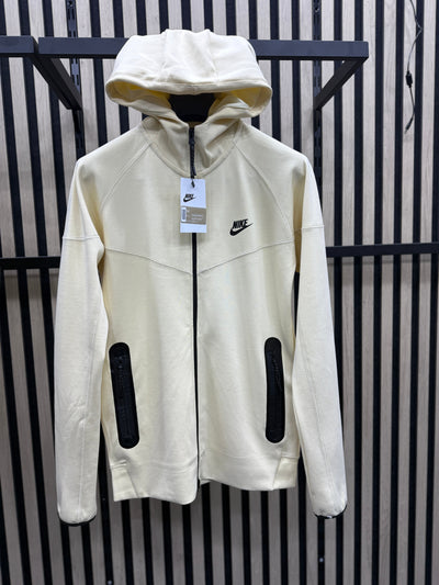 Chandal Nike Tech ( Crema )