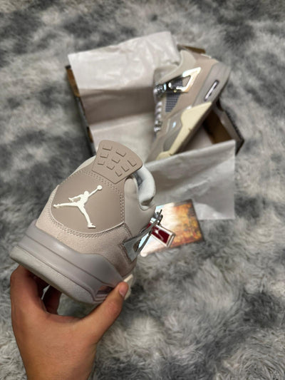 Jordan Retro 4 Frozen Moments