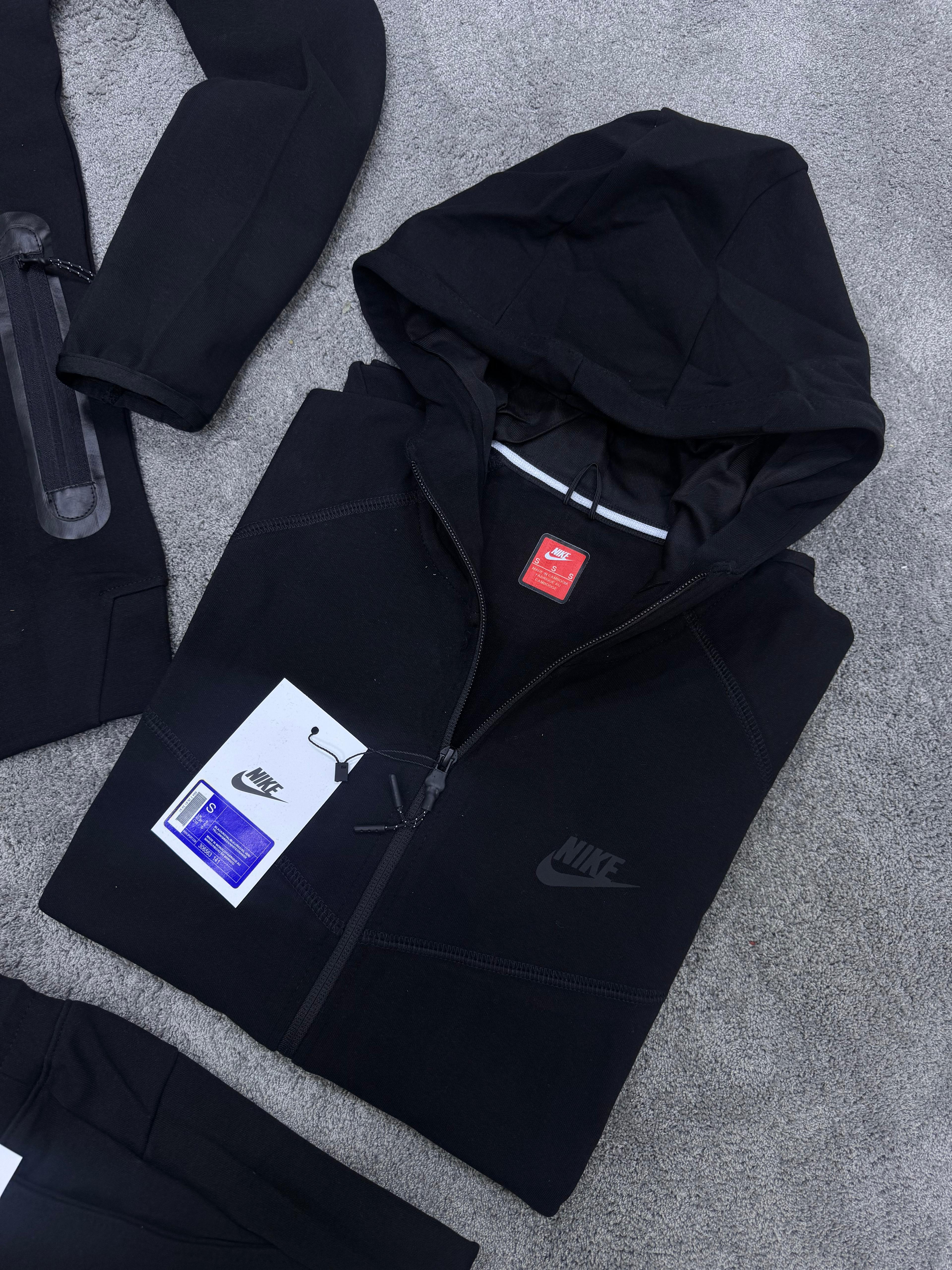 Chandal Nike Tech ( Negro )